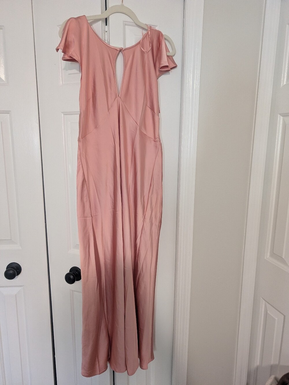 Old Navy Satin Flutter Sleeve Dress in Baby Pink size 10 NWT